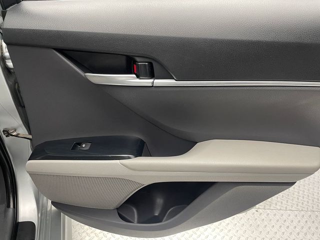 2018 Toyota Camry SE Automatic - 22983547 - 33