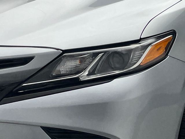 2018 Toyota Camry SE Automatic - 22983547 - 41