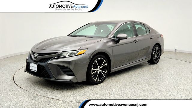 2018 Toyota Camry SE Automatic w/ Moonroof Package - 23027999 - 0