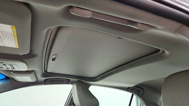 2018 Toyota Camry SE Automatic w/ Moonroof Package - 23027999 - 9