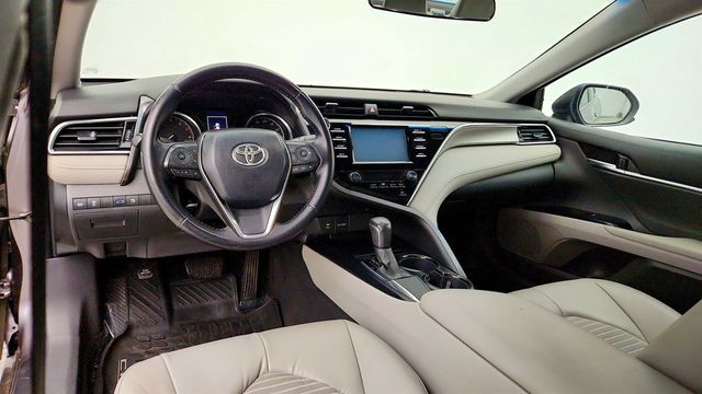2018 Toyota Camry SE Automatic w/ Moonroof Package - 23027999 - 12