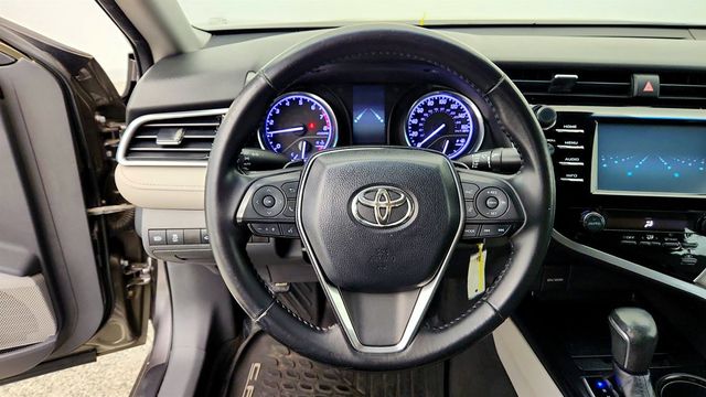 2018 Toyota Camry SE Automatic w/ Moonroof Package - 23027999 - 13