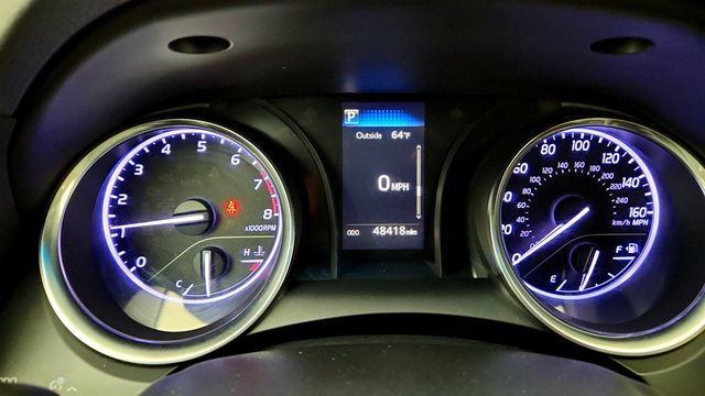2018 Toyota Camry SE Automatic w/ Moonroof Package - 23027999 - 14