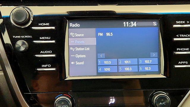 2018 Toyota Camry SE Automatic w/ Moonroof Package - 23027999 - 18