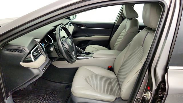 2018 Toyota Camry SE Automatic w/ Moonroof Package - 23027999 - 19