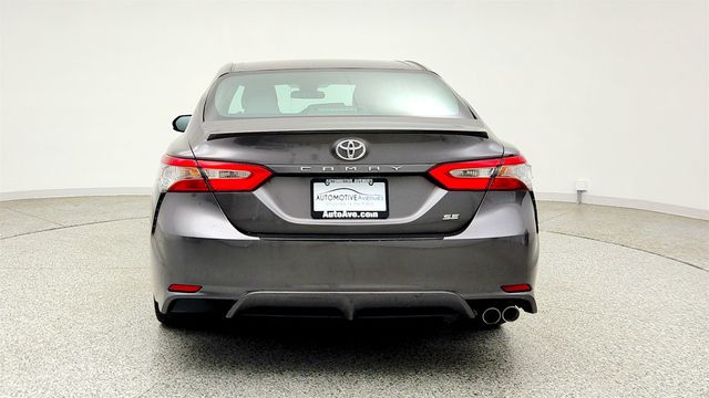 2018 Toyota Camry SE Automatic w/ Moonroof Package - 23027999 - 5