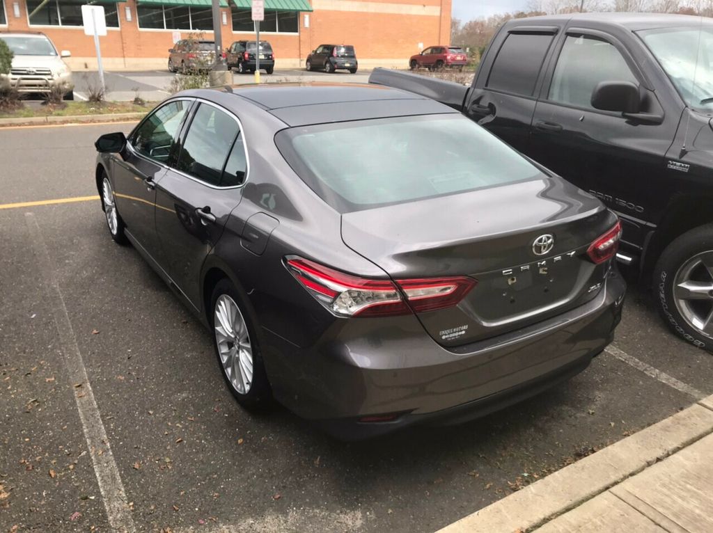 2018 Toyota Camry XLE Automatic - 20432481 - 1