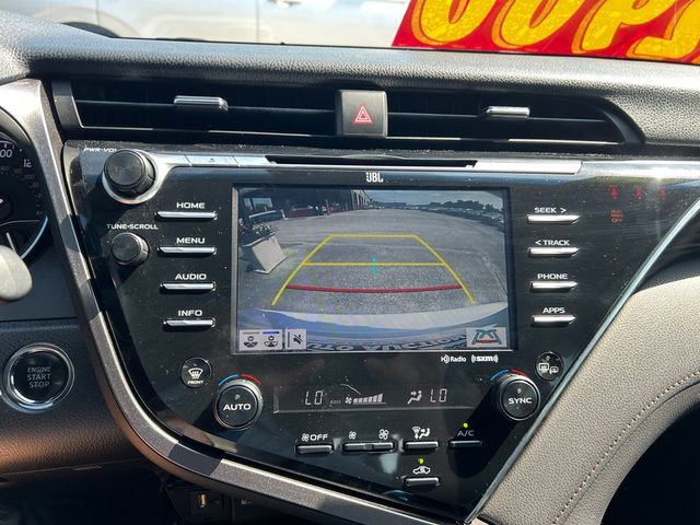 2018 Toyota Camry XLE V6 Automatic - 23064510 - 11