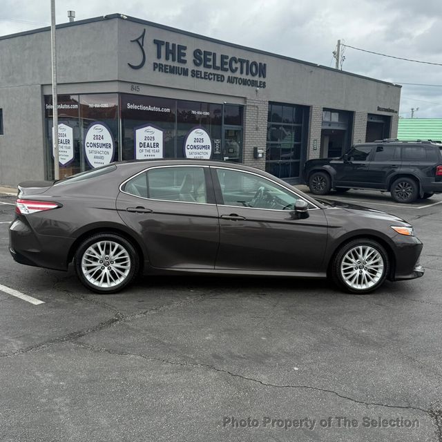 2018 Toyota Camry XLE W/ENTUNE AUDIO, CONVENIENCE PKG & BLIND SPOT - 23040027 - 18