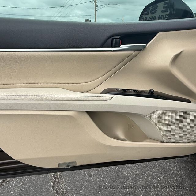 2018 Toyota Camry XLE W/ENTUNE AUDIO, CONVENIENCE PKG & BLIND SPOT - 23040027 - 19
