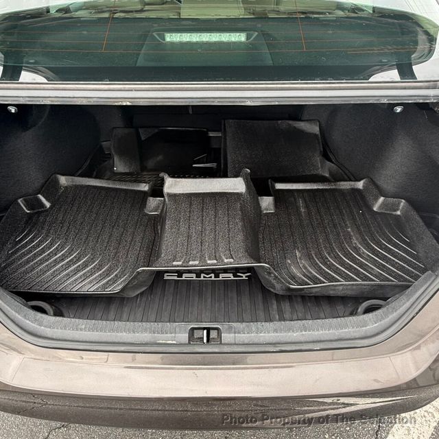 2018 Toyota Camry XLE W/ENTUNE AUDIO, CONVENIENCE PKG & BLIND SPOT - 23040027 - 39