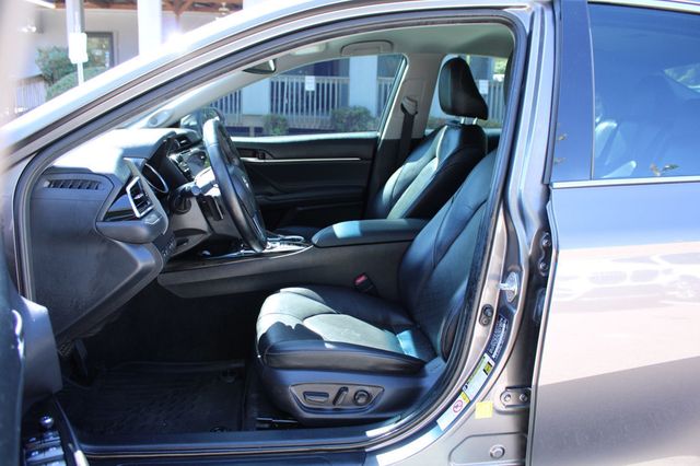 2018 Toyota Camry XSE Automatic - 23068946 - 10