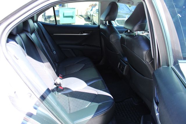 2018 Toyota Camry XSE Automatic - 23068946 - 29