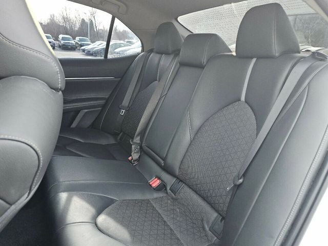 2018 Toyota Camry XSE Automatic - 22955693 - 16