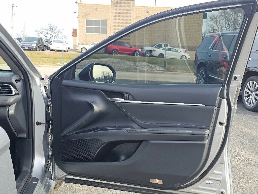 2018 TOYOTA CAMRY - Image 19