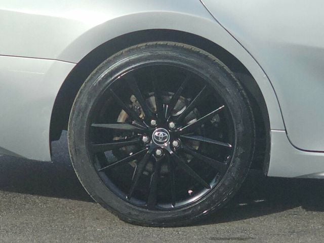 2018 Toyota Camry XSE Automatic - 22955693 - 33