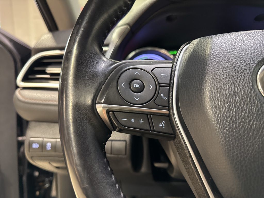 2018 Toyota Camry Hybrid  - 22987323 - 11