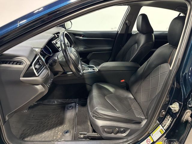 2018 Toyota Camry Hybrid  - 22987323 - 24