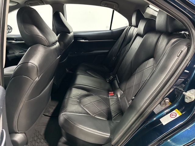 2018 Toyota Camry Hybrid  - 22987323 - 30