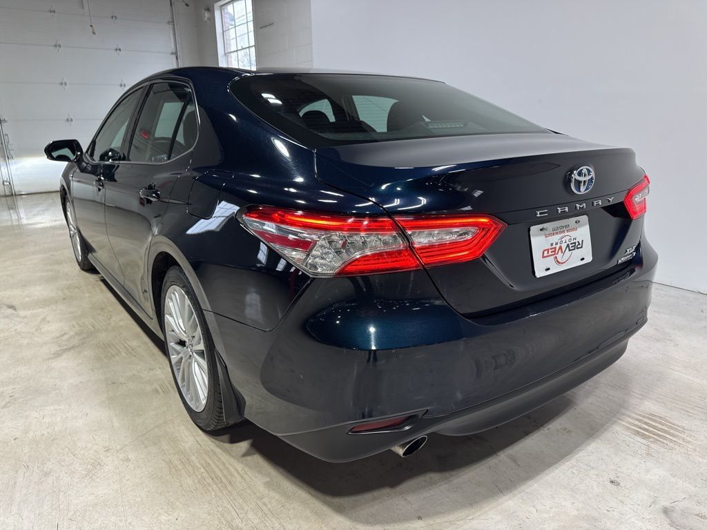 2018 Toyota Camry Hybrid  - 22987323 - 3
