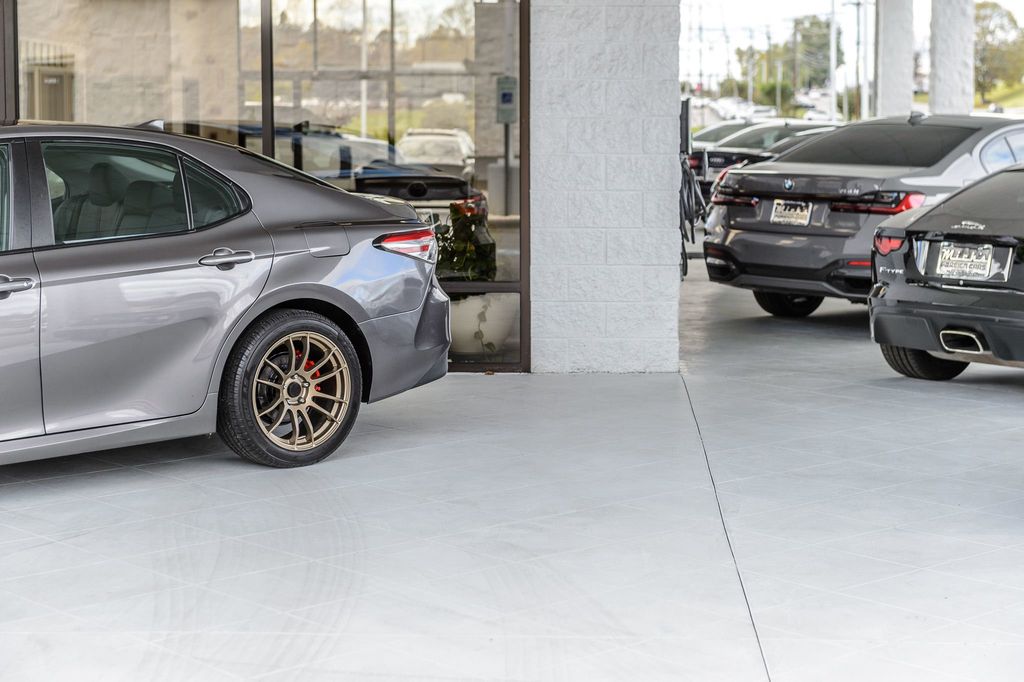 2018 Toyota Camry Hybrid CAMRY HYBRID LE - GREAT FUEL ECONOMY - BEAUTIFUL WHEELS  - 22664089 - 51