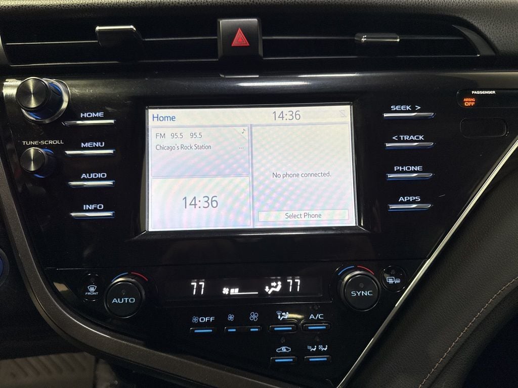 2018 Toyota Camry Hybrid XLE CVT - 22987323 - 14