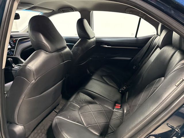 2018 Toyota Camry Hybrid XLE CVT - 22987323 - 32