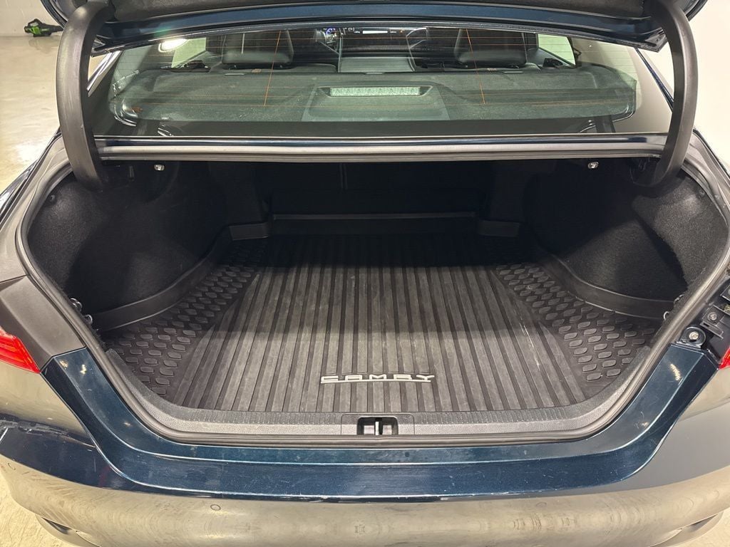 2018 Toyota Camry Hybrid XLE CVT - 22987323 - 34