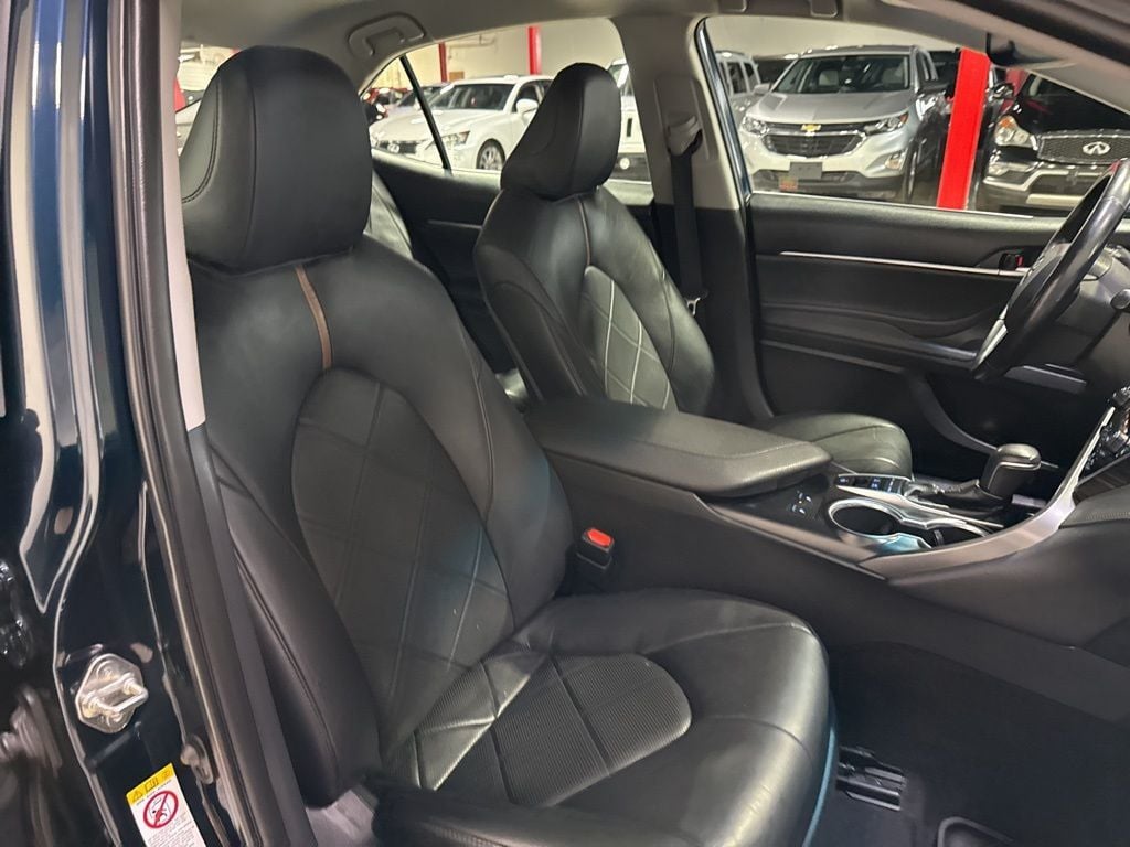 2018 Toyota Camry Hybrid XLE CVT - 22987323 - 41