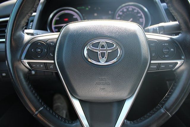 2018 Toyota Camry Hybrid XLE photo 10