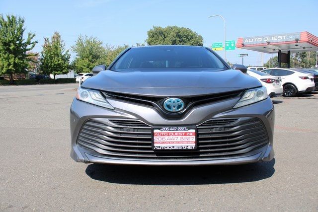 2018 Toyota Camry Hybrid XLE photo 8