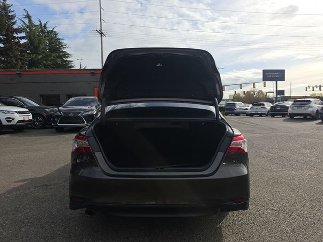 2018 Toyota Camry Hybrid XLE CVT - 23010544 - 10