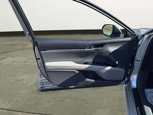 2018 Toyota Camry Hybrid XLE CVT - 22992727 - 9