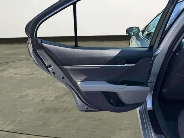 2018 Toyota Camry Hybrid XLE CVT - 22992727 - 11