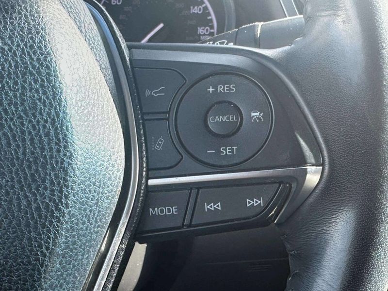 2018 Toyota Camry Hybrid XLE CVT - 22992727 - 31