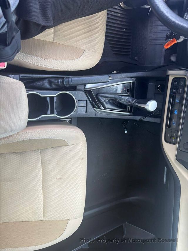2018 Toyota Corolla L CVT - 23042574 - 21