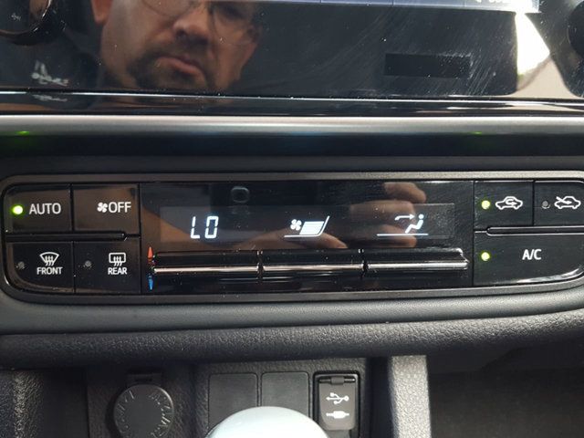 2018 Toyota Corolla LE - 18042629 - 23