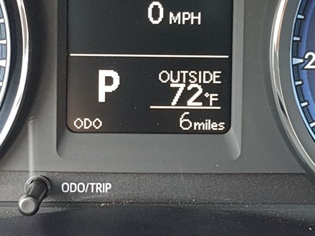 2018 Toyota Corolla LE - 18042629 - 26