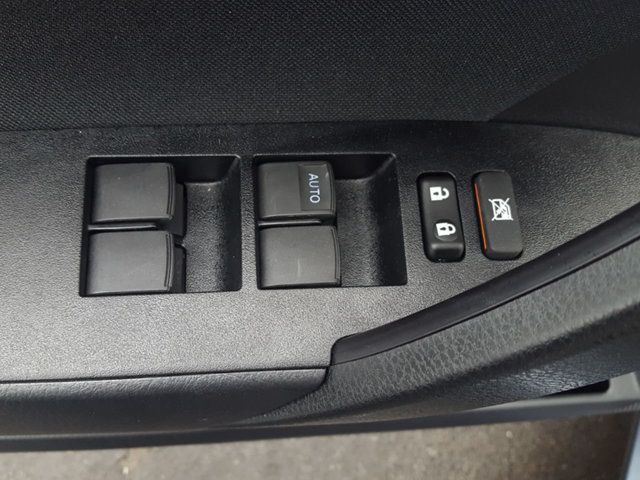 2018 Toyota Corolla LE - 18064492 - 17