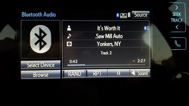 2018 Toyota Corolla LE - 18064632 - 24