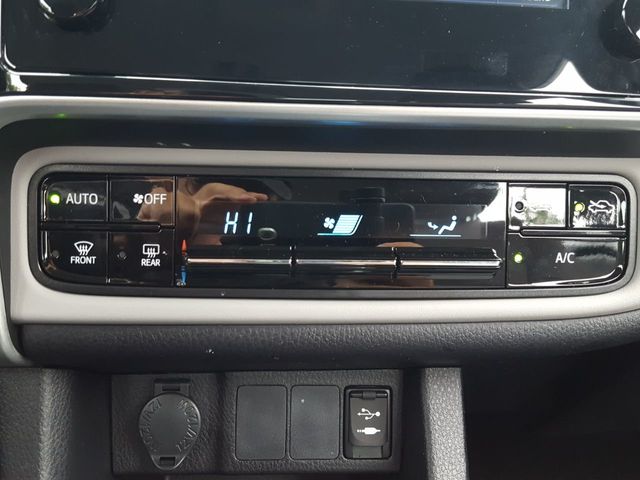 2018 Toyota Corolla LE - 18064635 - 22