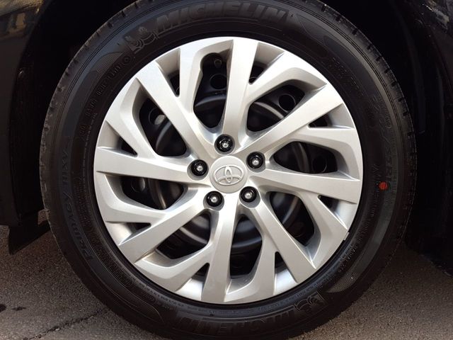 2018 Toyota Corolla LE - 18064635 - 8