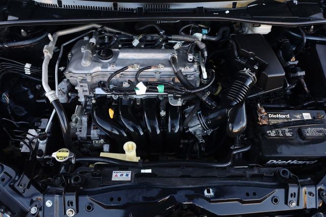 2018 Toyota Corolla LE - 23095860 - 12