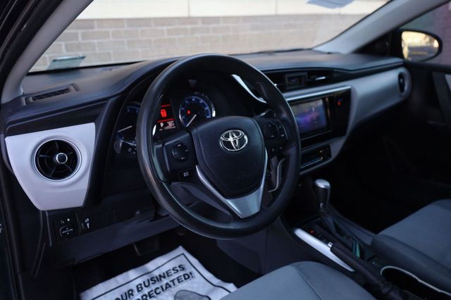 2018 Toyota Corolla LE - 23095860 - 14