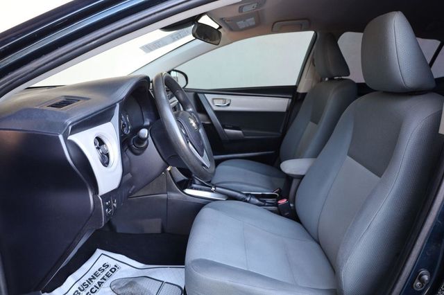 2018 Toyota Corolla LE - 23095860 - 15