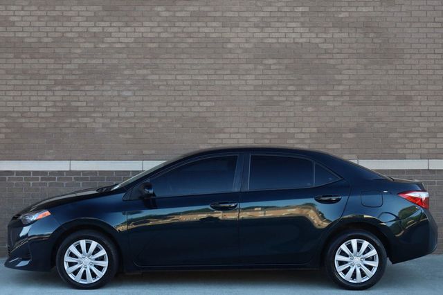 2018 Toyota Corolla LE - 23095860 - 1