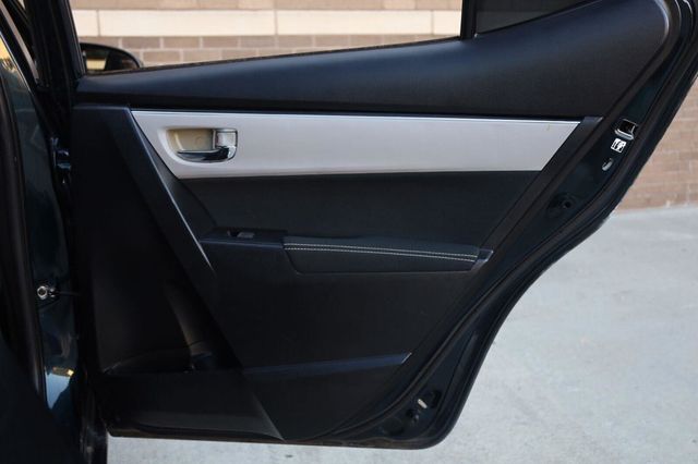 2018 Toyota Corolla LE - 23095860 - 20