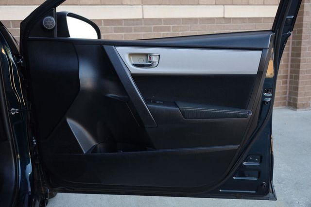 2018 Toyota Corolla LE - 23095860 - 23