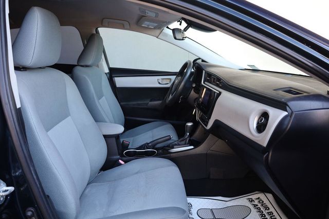 2018 Toyota Corolla LE - 23095860 - 26