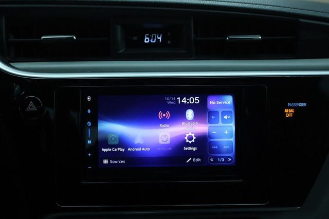 2018 Toyota Corolla LE - 23095860 - 33